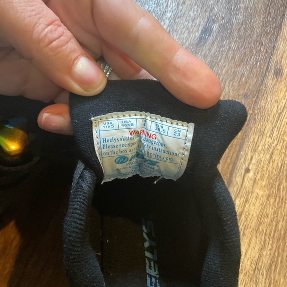 Heelys Propel Unisex Youth 6 Black Rainbow Foil‎ Skate Roller - Picture 10 of 11